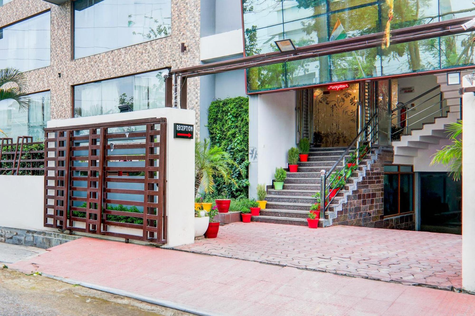 Hotel Townhouse Sakura