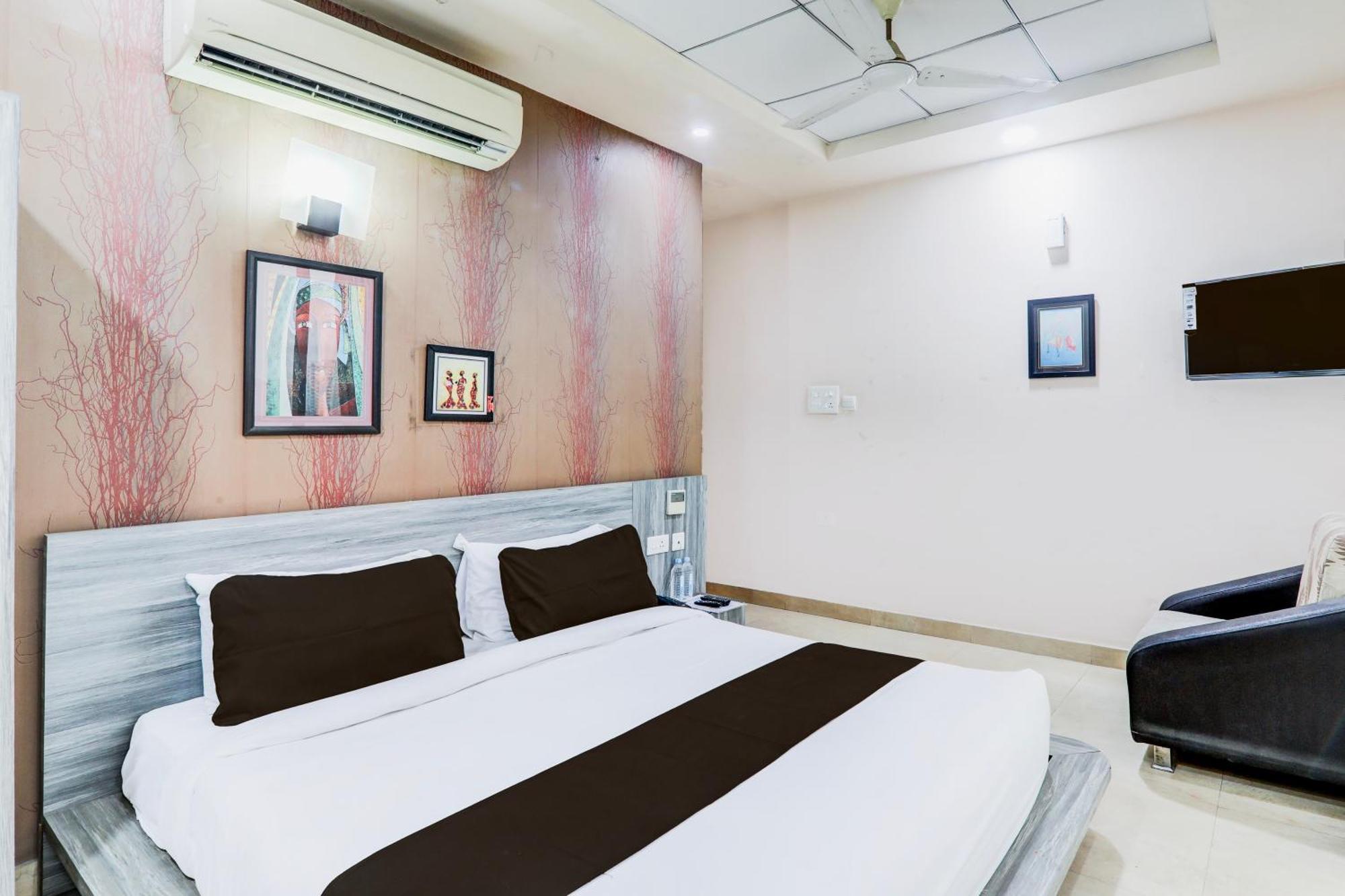 Townhouse Sakura Lucknow