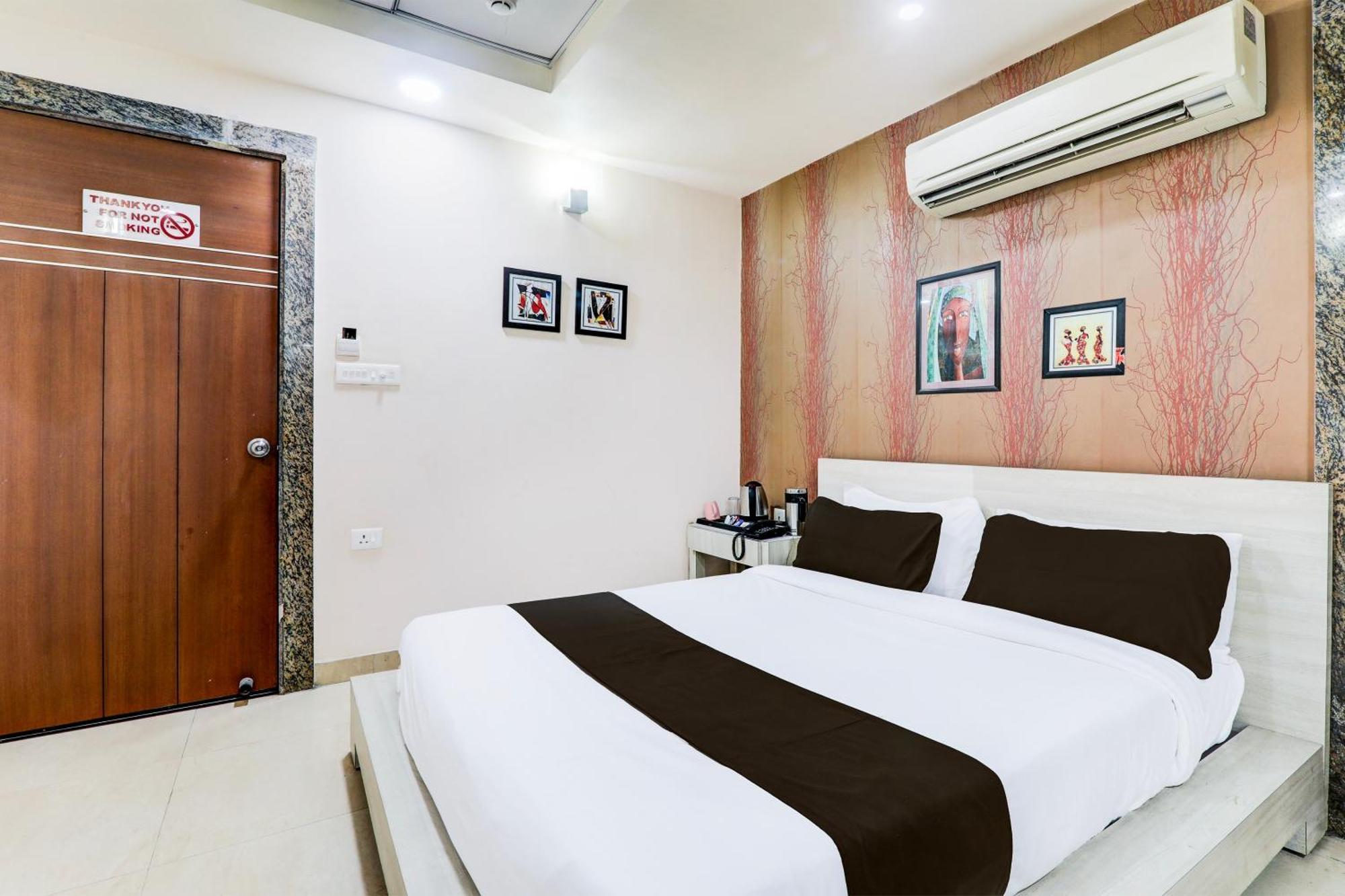 Townhouse Sakura Hotel 3*