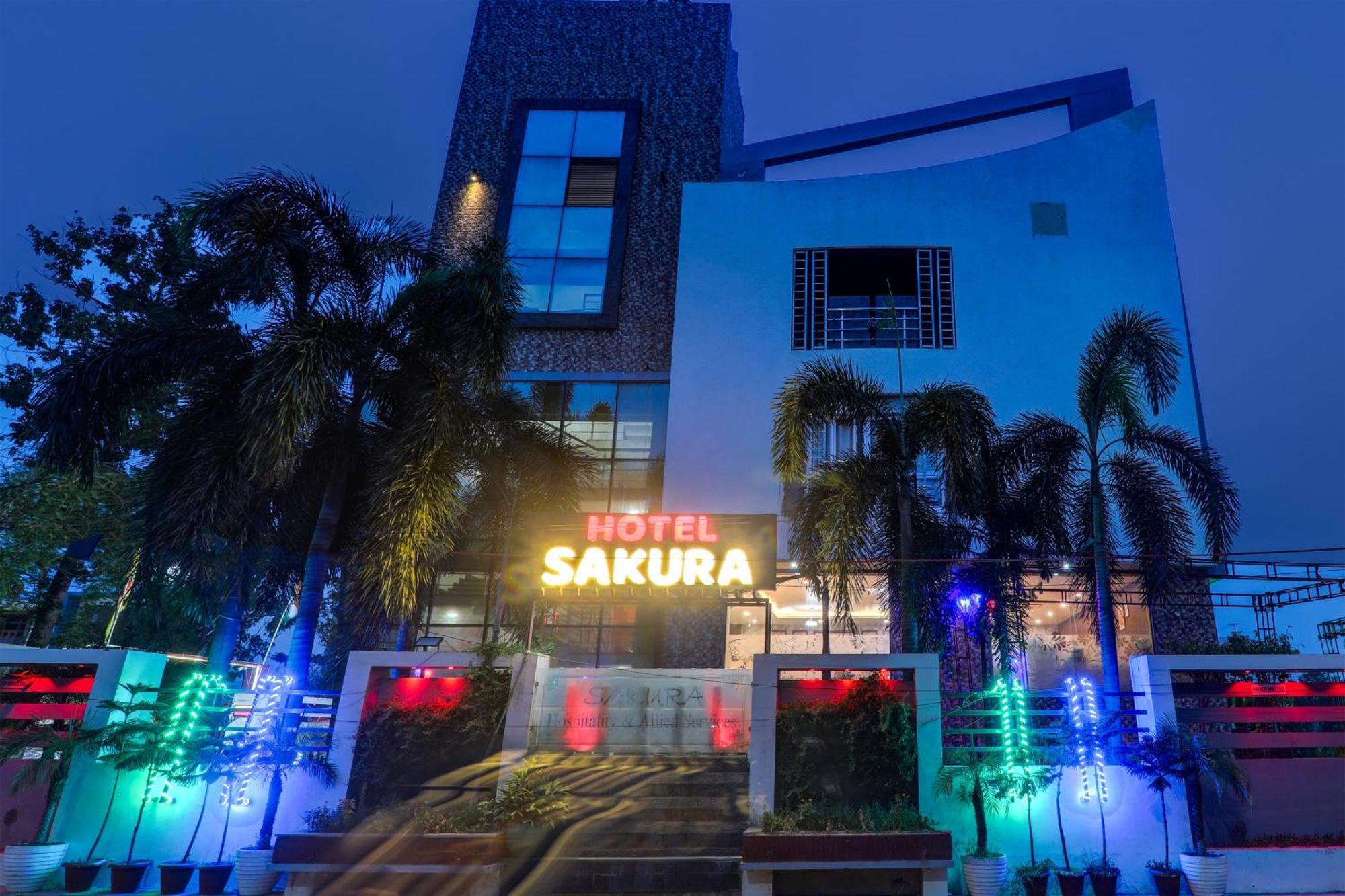 Townhouse Sakura Hotel Lucknow